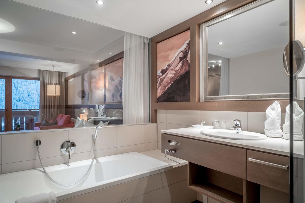 Wellness & Relax Hotel Milderer Hof Neustift im Stubaital Exterior photo