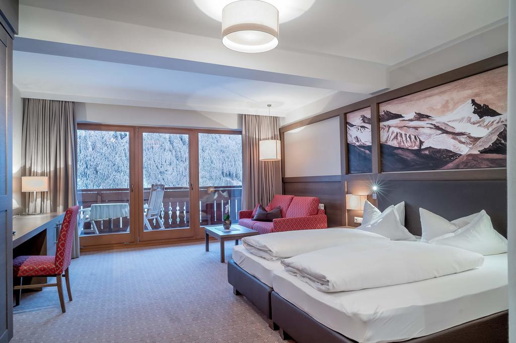 Wellness & Relax Hotel Milderer Hof Neustift im Stubaital Exterior photo